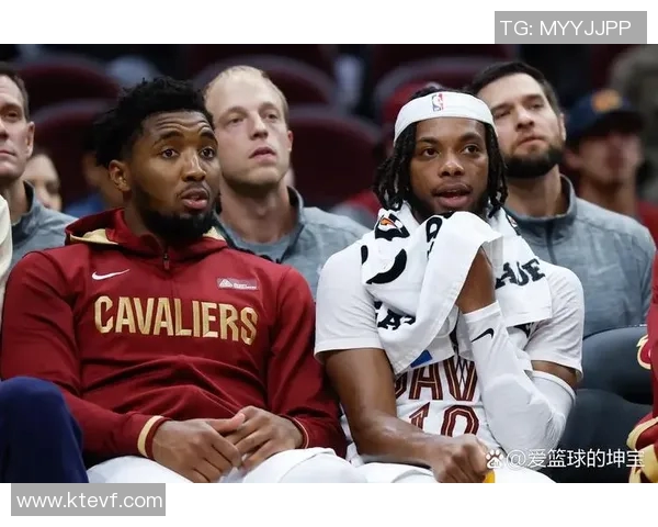 骑士与勇士激战正酣比分直播全程追踪精彩瞬间不容错过