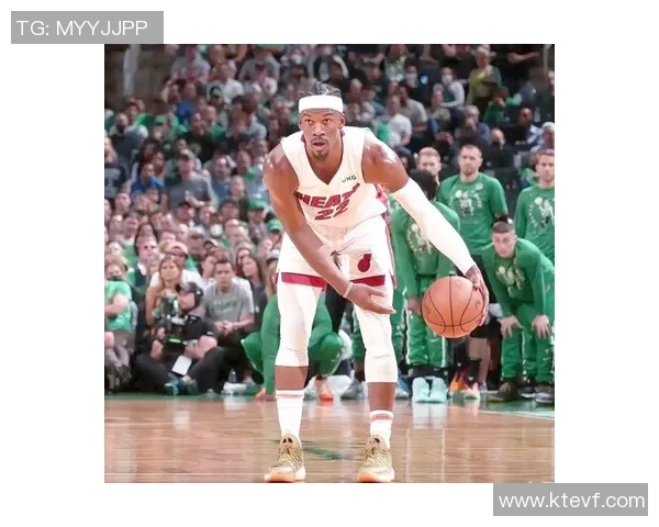 篮球对决凯尔特人全力以赴争夺胜利的精彩瞬间与战术分析 篮球对决凯尔特人全力以赴争夺胜利的精彩瞬间与战术分析