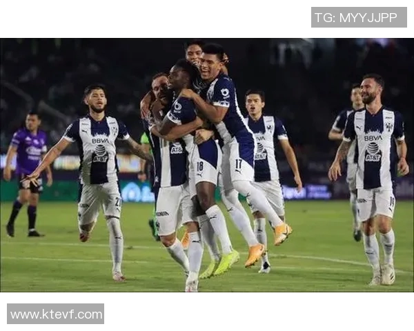 蒙特瑞与阿苏尔的激烈对决揭示了足球战术的魅力与团队协作的重要性